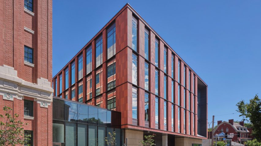 Biomedical research lab by ZGF architects