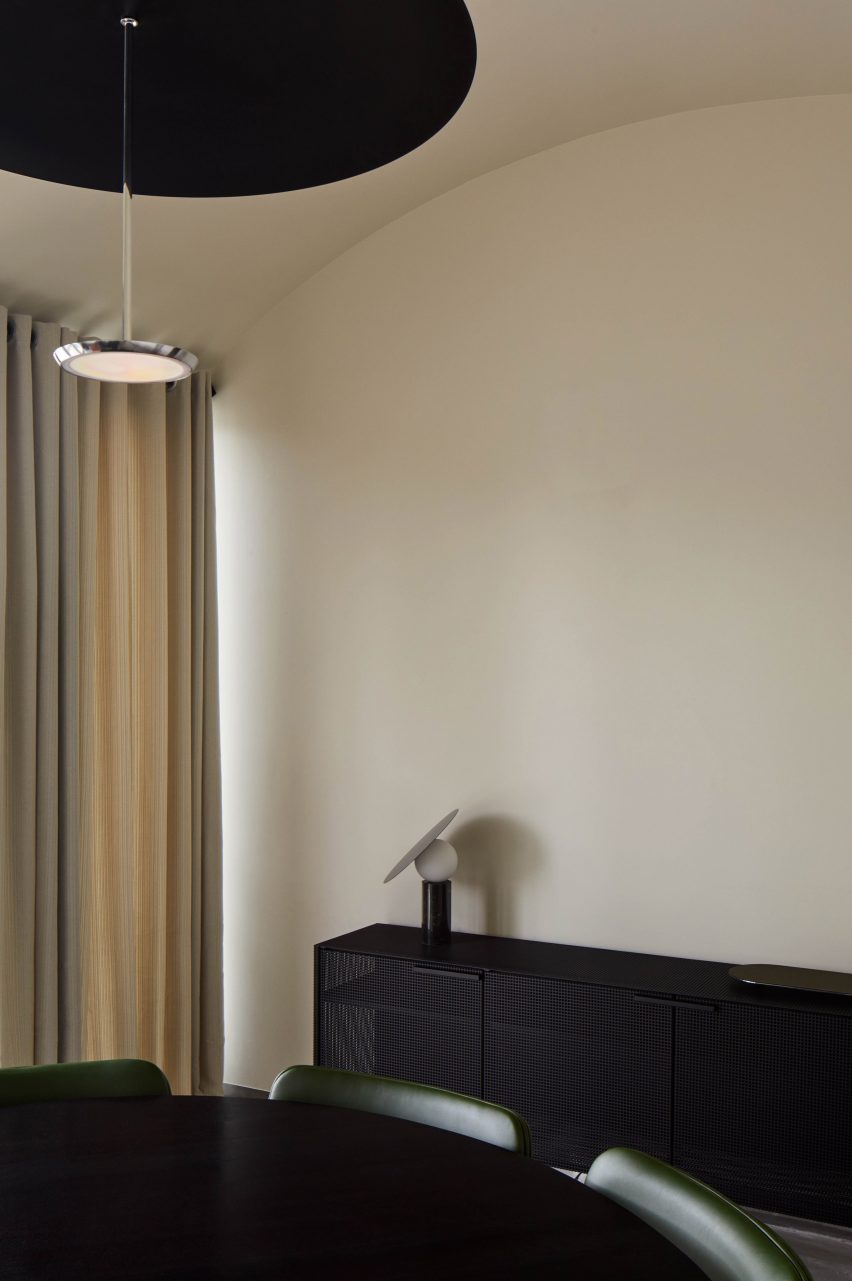 19 Town LA