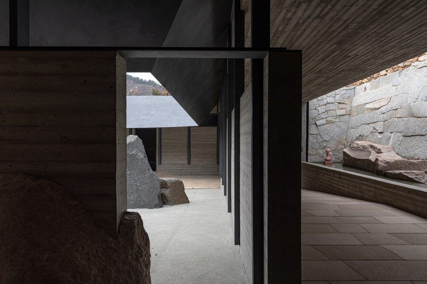 Stone courtyard of Upper Cloister