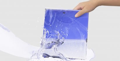 Zero bag featuring purple clothing inside