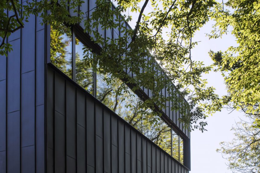 IGI Library by Atak Architekti
