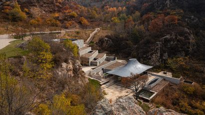 Atelier Deshaus completes Buddhist temple alongside Great Wall of China