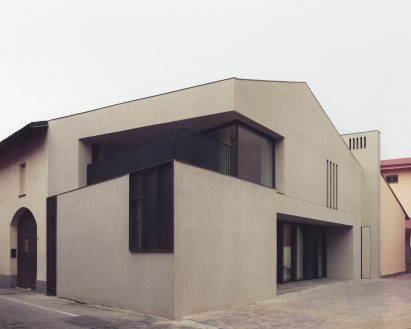 Exterior of Casa SM by Form_A
