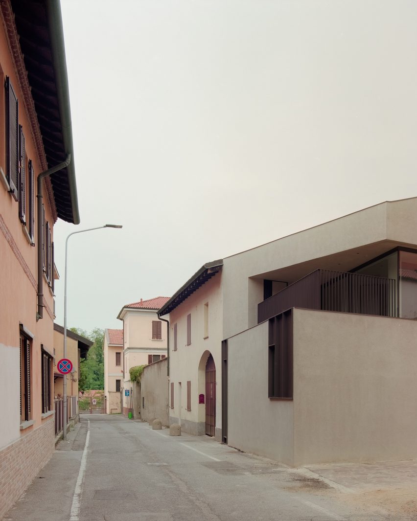 Exterior of Casa SM by Form_A