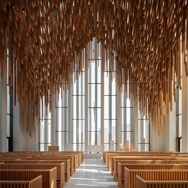 "Shower" of timber beams