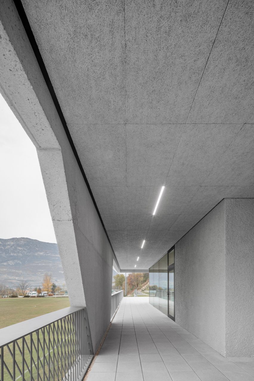 Balcony of Fieldhouse sports centre in South Tyrol by MoDus Architects