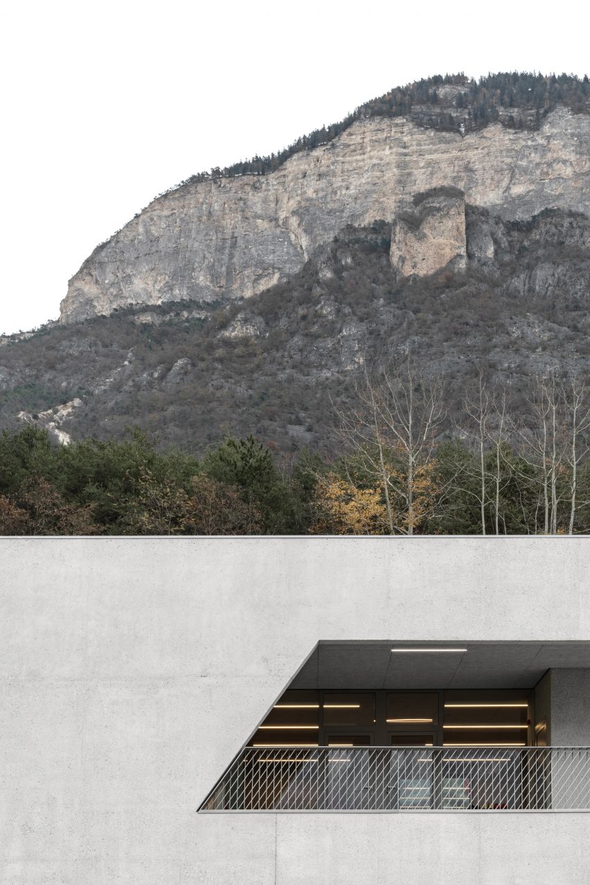 Exterior of Fieldhouse sports centre in South Tyrol by MoDus Architects