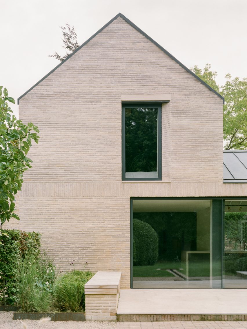 Follyfield house extensions by Studio McW
