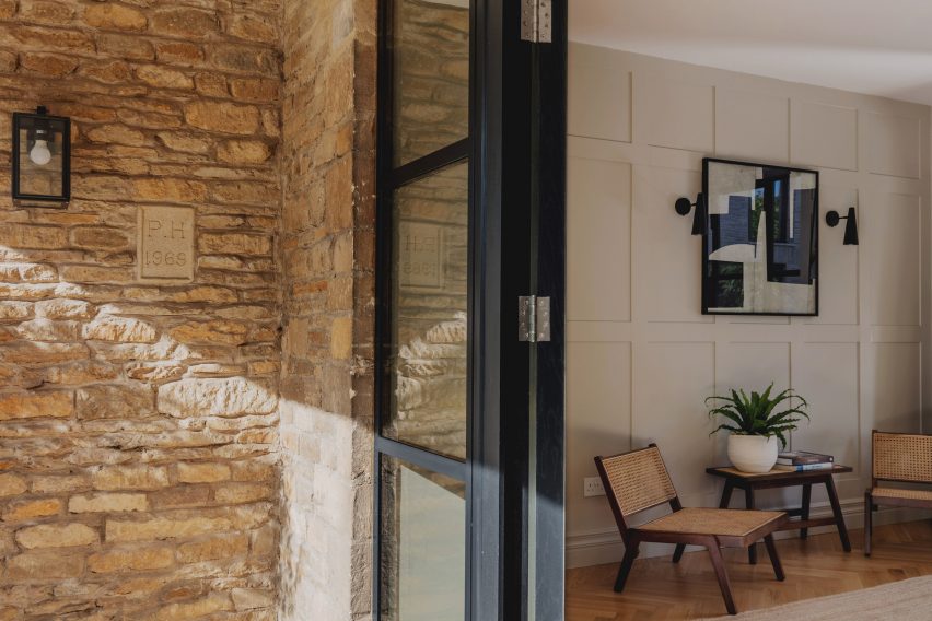Follyfield house extensions by Studio McW