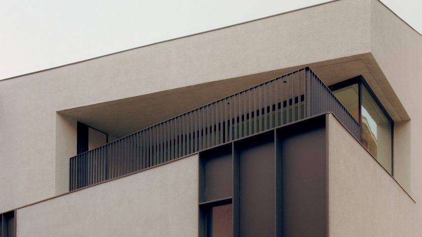 Exterior of Casa SM by Form_A