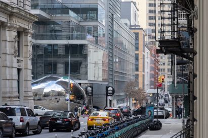 Anish Kapoor New York bean with traffic