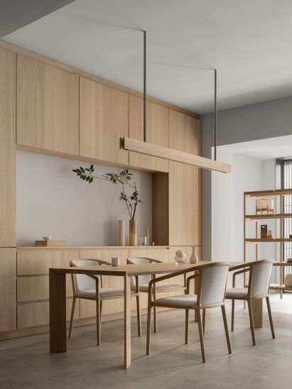 Ground floor of Kyoto showroom by Keiji Ashizawa