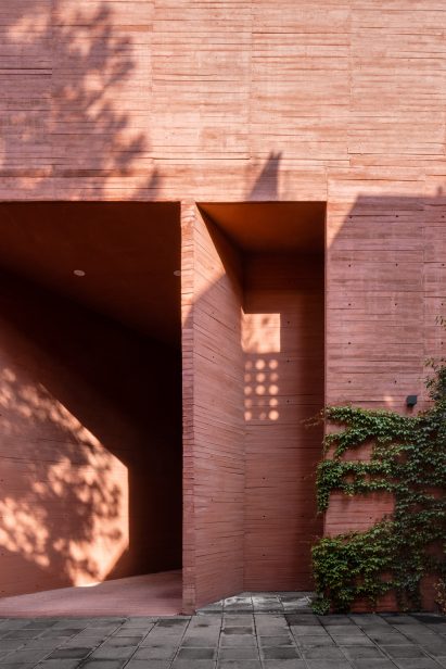 Coloured concrete facade on house in Mexico City