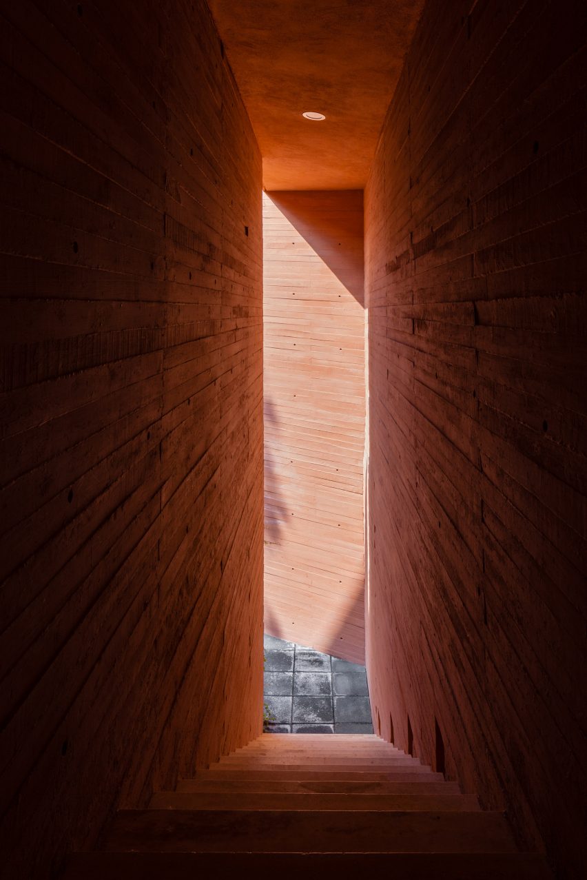 Real de Los Reyes housing in Mexico by Miguel de la Torre Arquitectos