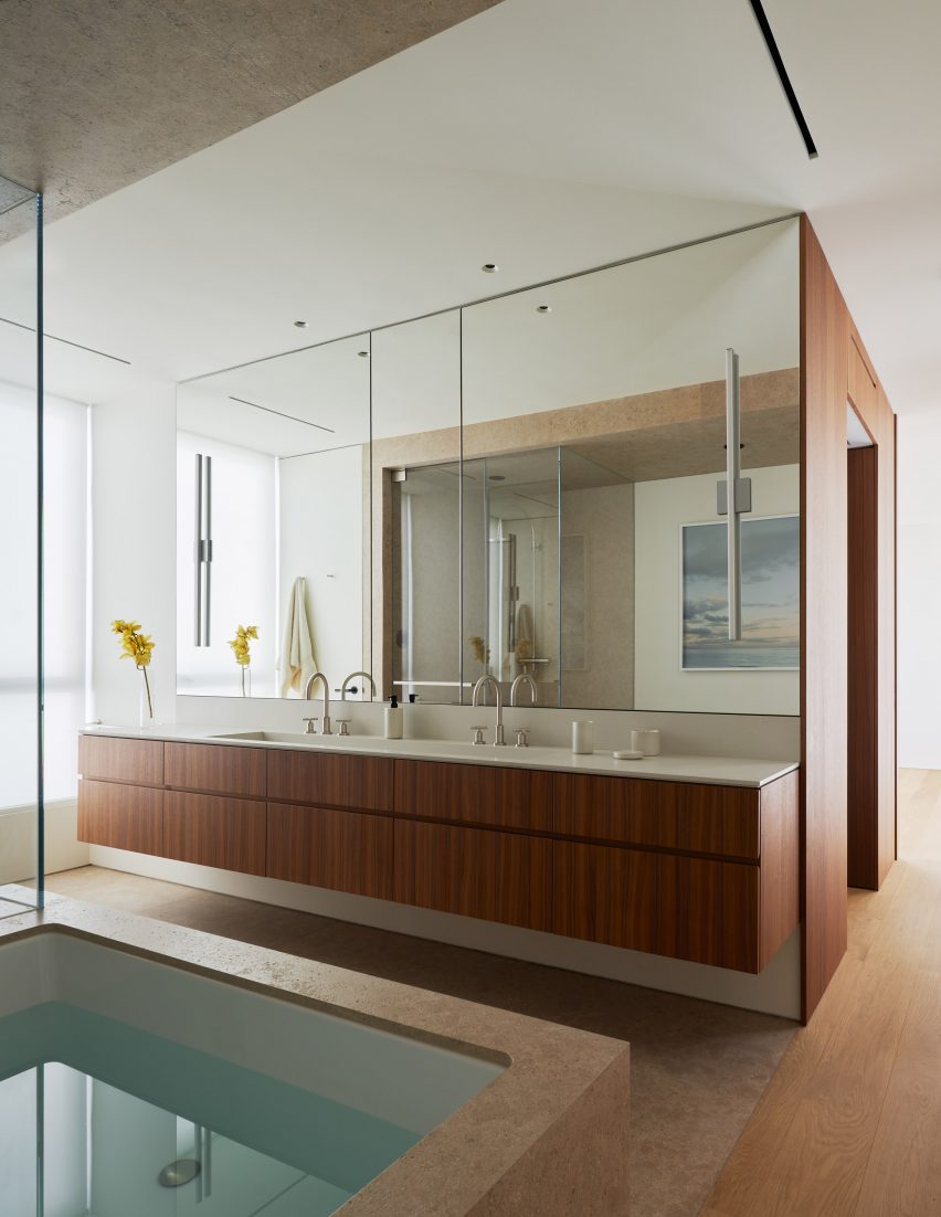 Canyon Terrace House by Montalba Architects