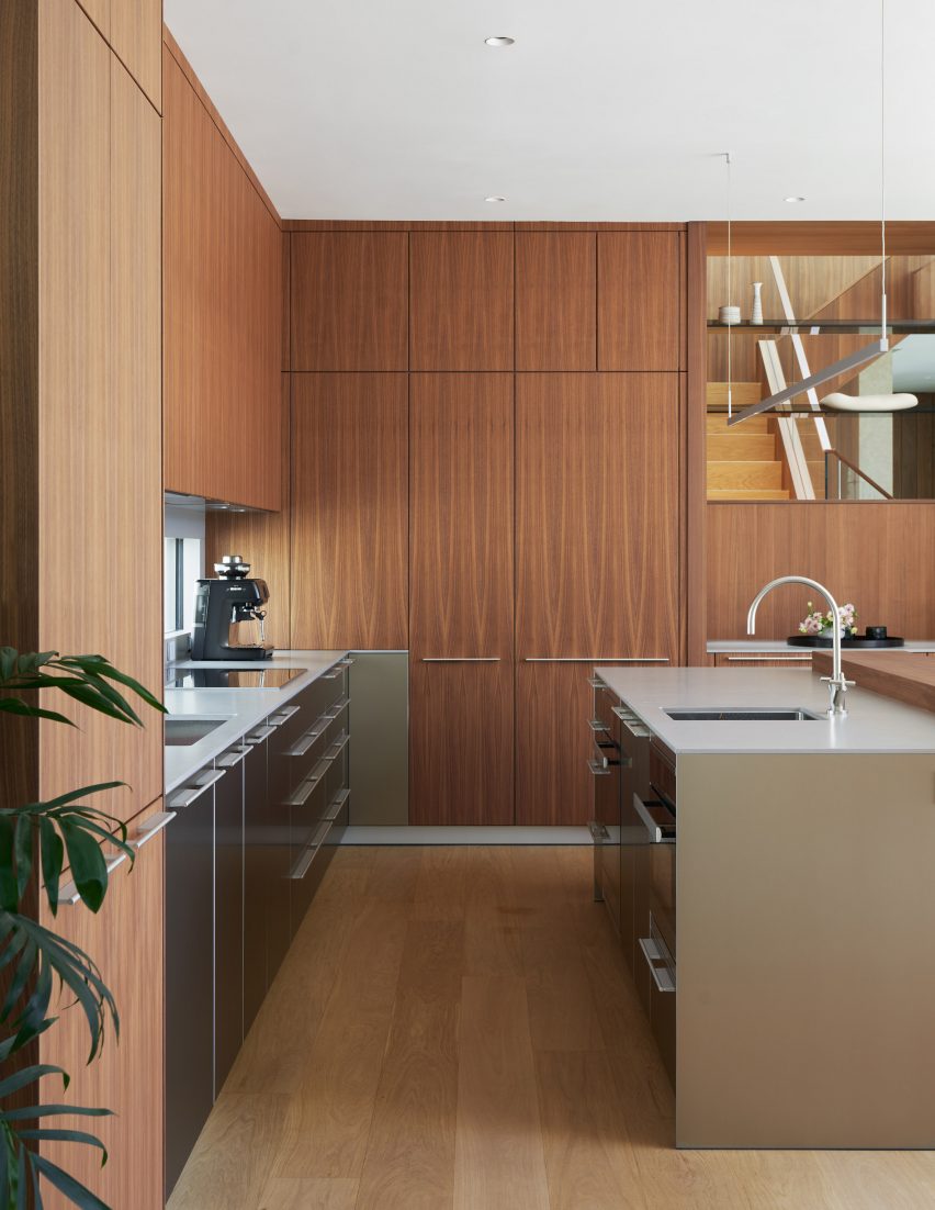Canyon Terrace House by Montalba Architects