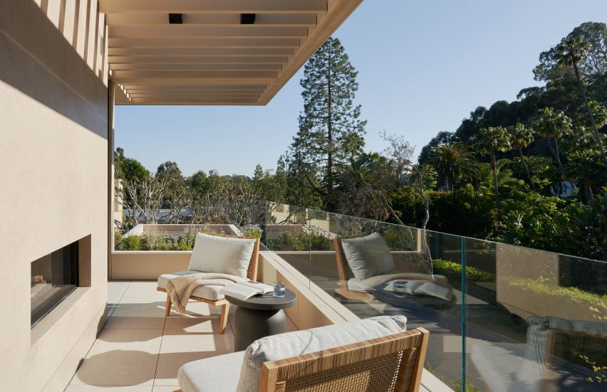 Canyon Terrace House by Montalba Architects