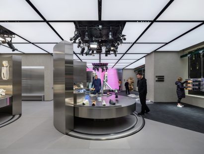 Stainless steel table in On's trainer store