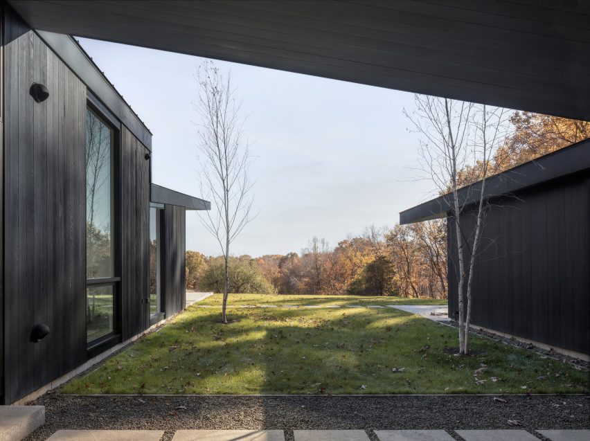 Roxbury House by Desai Chai Architecture
