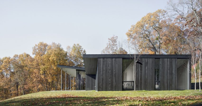 Roxbury House by Desai Chai Architecture