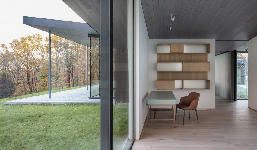 Roxbury House by Desai Chai Architecture