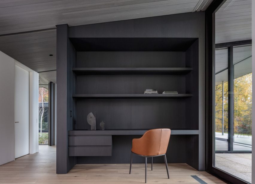 Roxbury House by Desai Chai Architecture