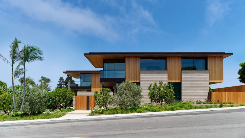 Scalloped Concrete House seen from the street