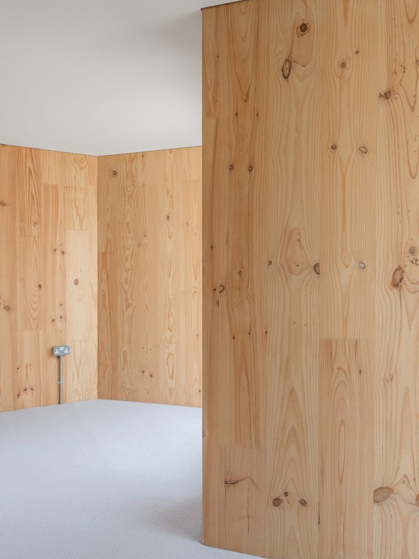Interior of Simon Square apartments by Fraser/Livingstone