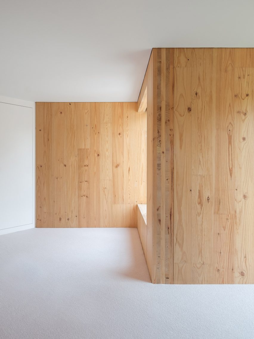 Interior of Simon Square apartments by Fraser/Livingstone