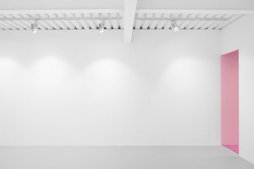 Superzoom gallery in Paris by Golem