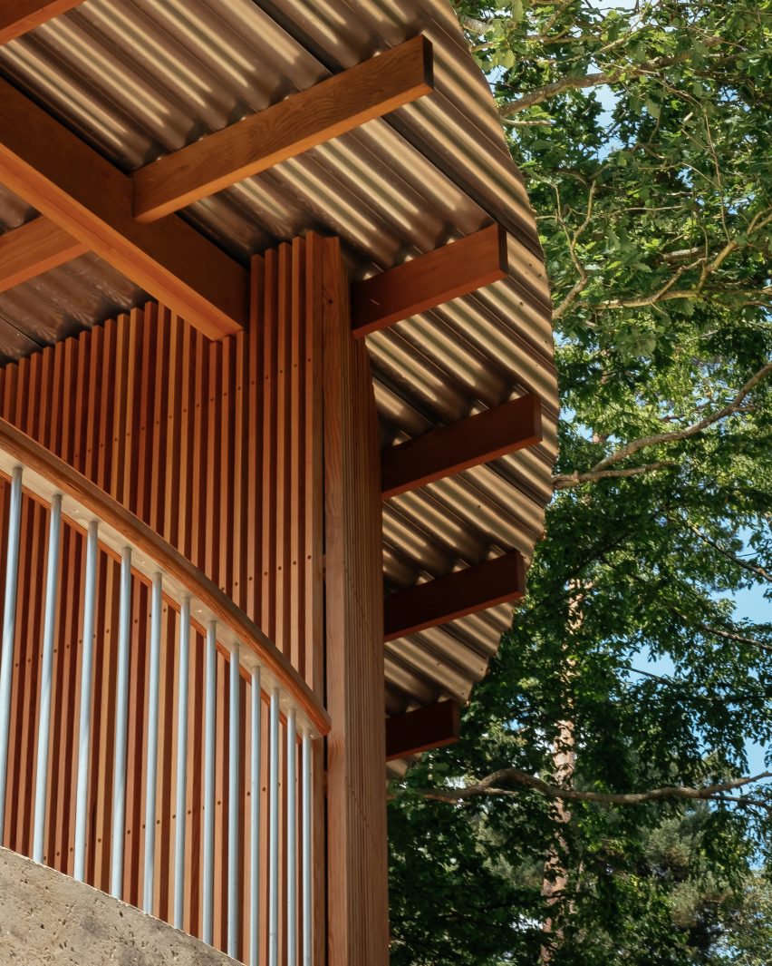 Pool House by Surman Weston
