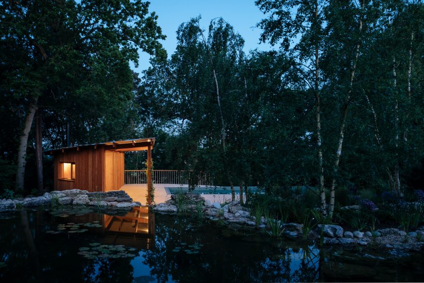 Pool House by Surman Weston