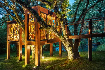 Illuminated treehouses in Brazil by Studio MEMM
