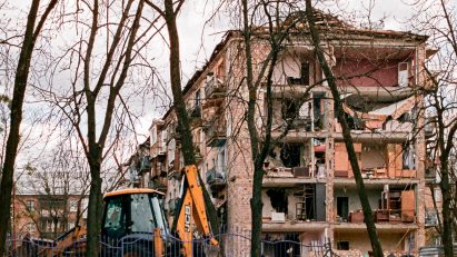 Damaged building in Ukraine