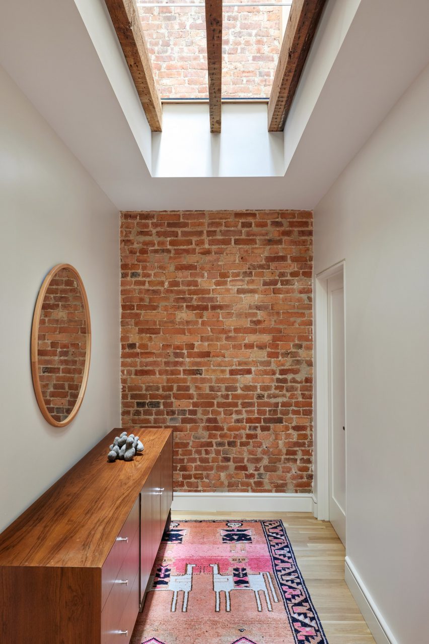 Warren Street townhouse studio vural