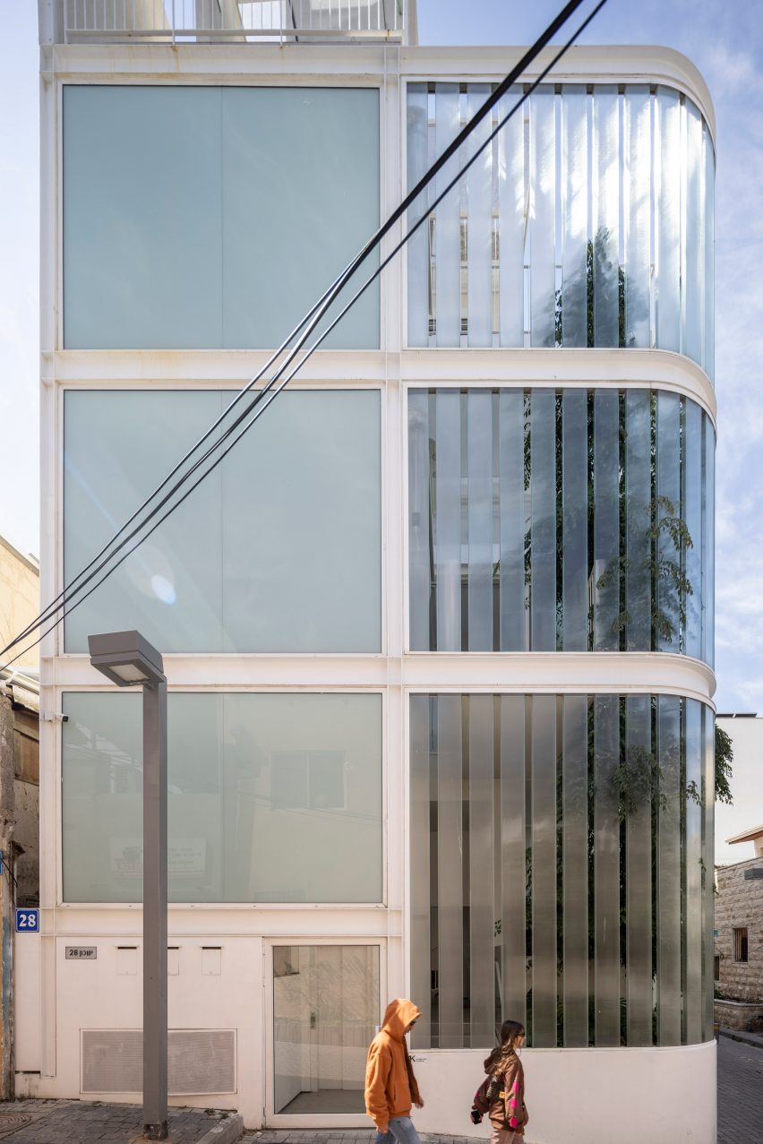Y/K Building by Paritzki & Liani Architects