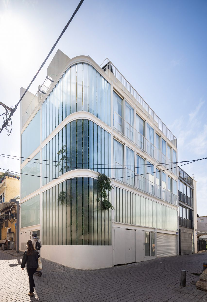 Y/K Building by Paritzki & Liani Architects