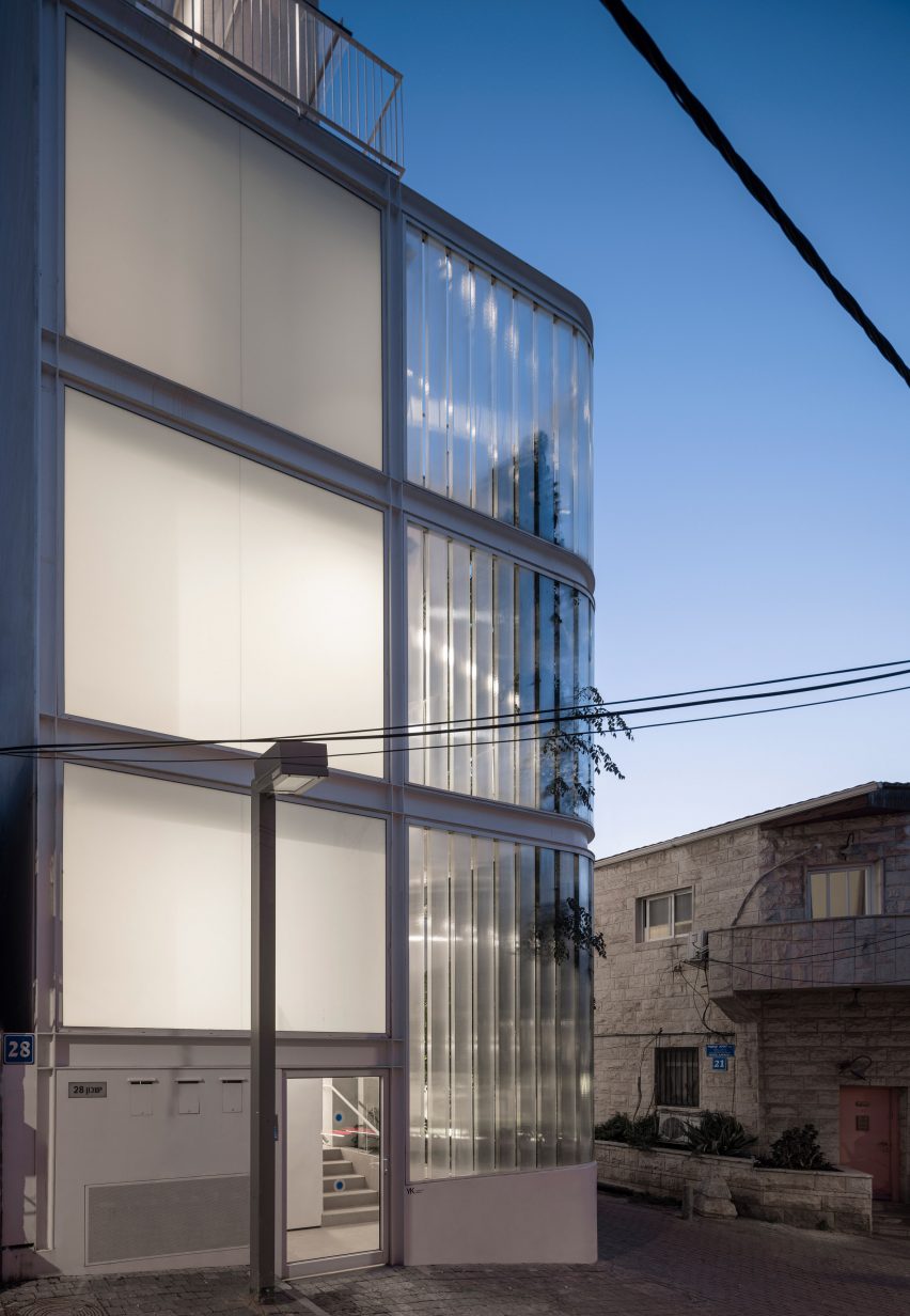 Y/K Building by Paritzki & Liani Architects