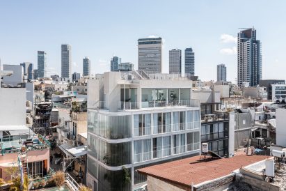 Y/K Building by Paritzki & Liani Architects