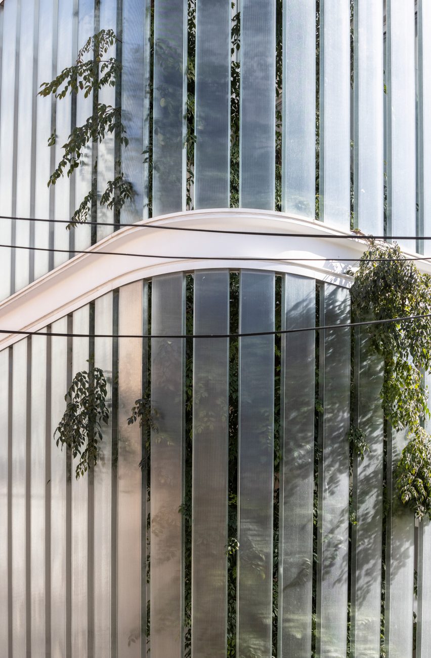 Y/K Building by Paritzki & Liani Architects