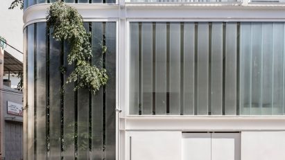 Y/K Building by Paritzki & Liani Architects