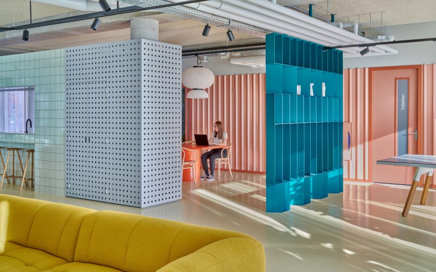 Colourful multifunctional living space Amsterdam