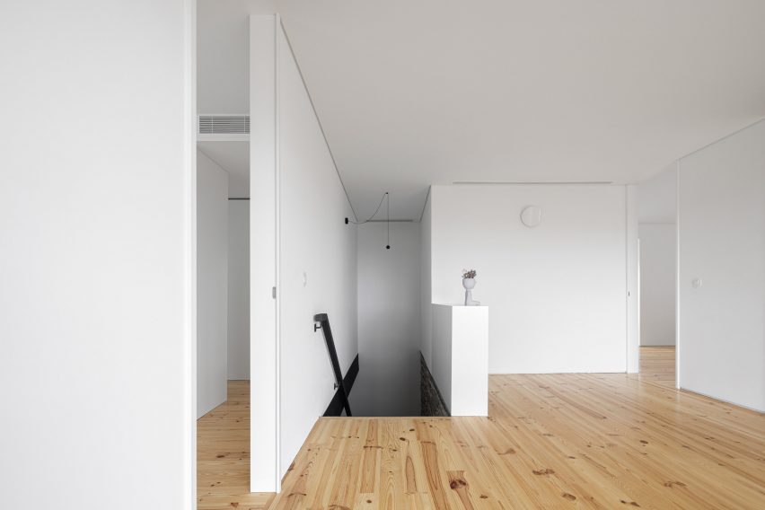 Casa Caldeira by Filipe Pina