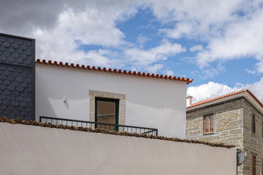 Casa Caldeira by Filipe Pina