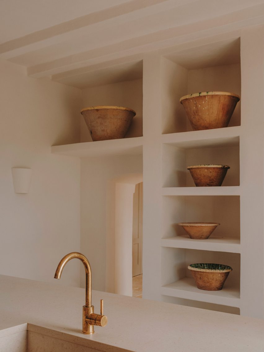 Interior of Casolare Scarani in Puglia by Studio Andrew Trotter
