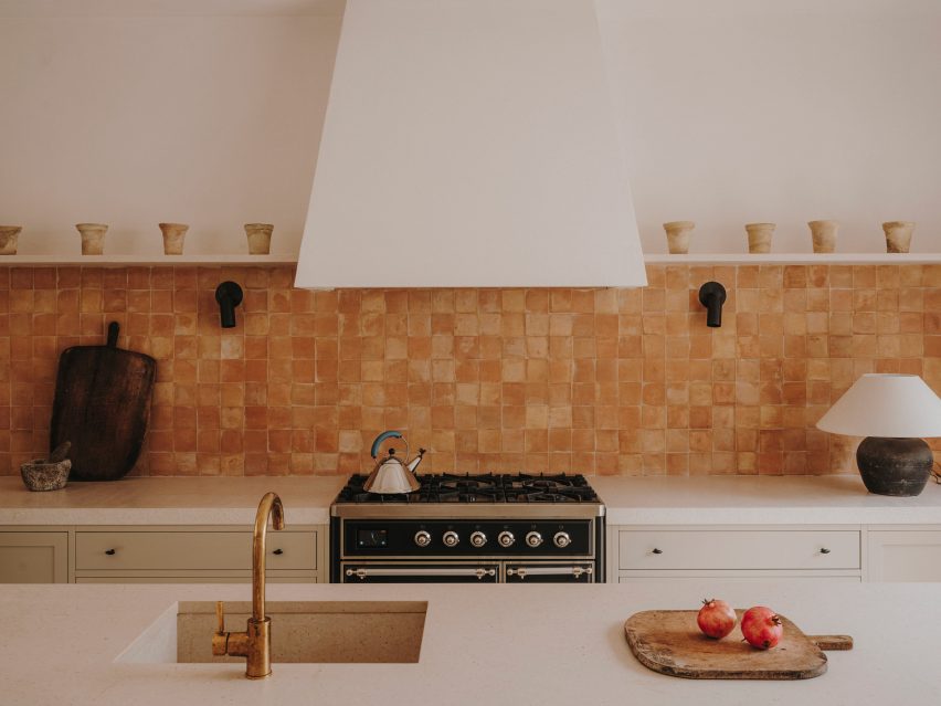 Interior of Casolare Scarani in Puglia by Studio Andrew Trotter
