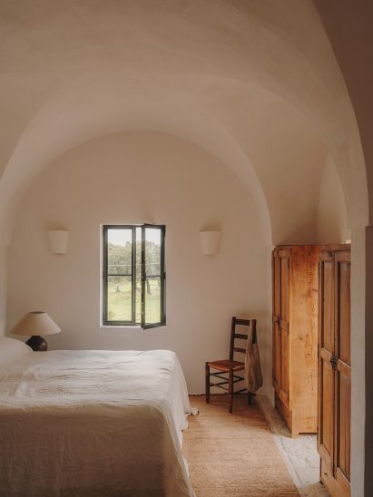 Interior of Casolare Scarani in Puglia by Studio Andrew Trotter
