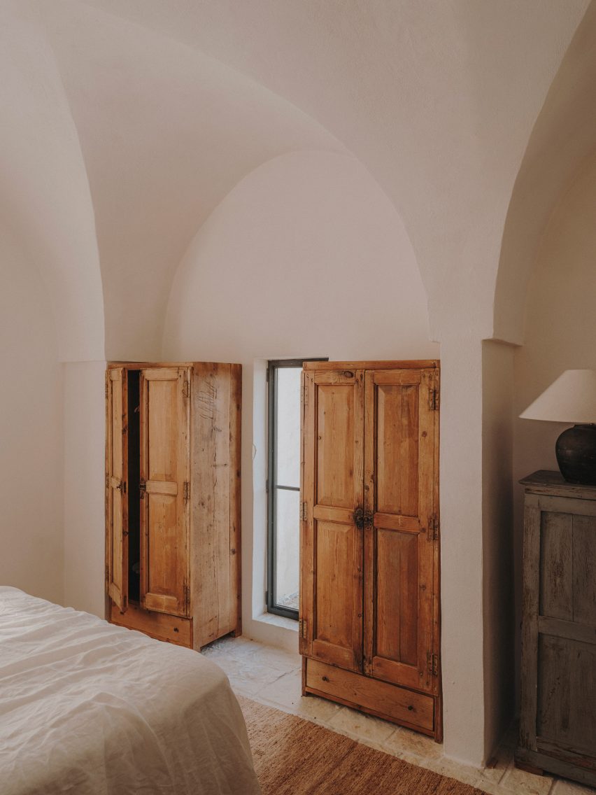 Interior of Casolare Scarani in Puglia by Studio Andrew Trotter