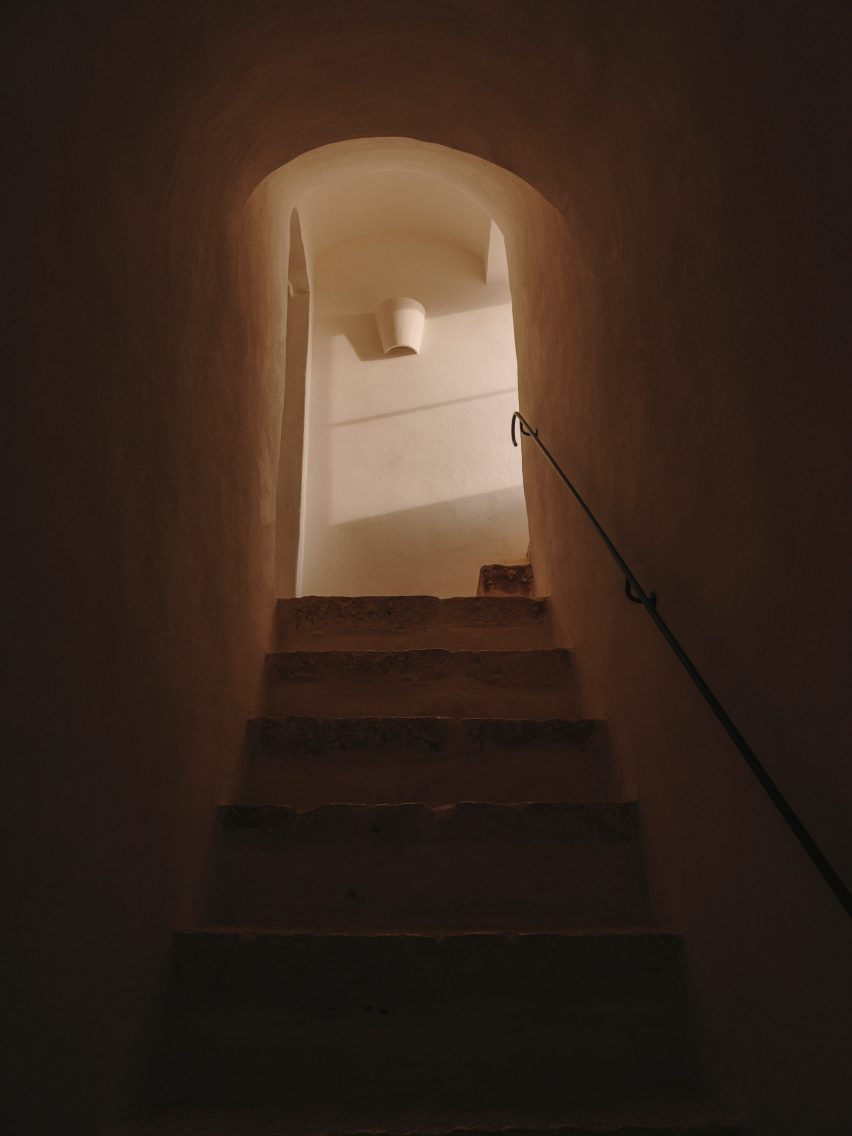 Interior of Casolare Scarani in Puglia by Studio Andrew Trotter
