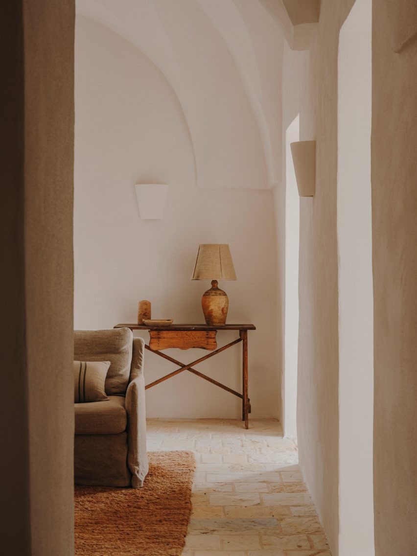 Interior of Casolare Scarani in Puglia by Studio Andrew Trotter